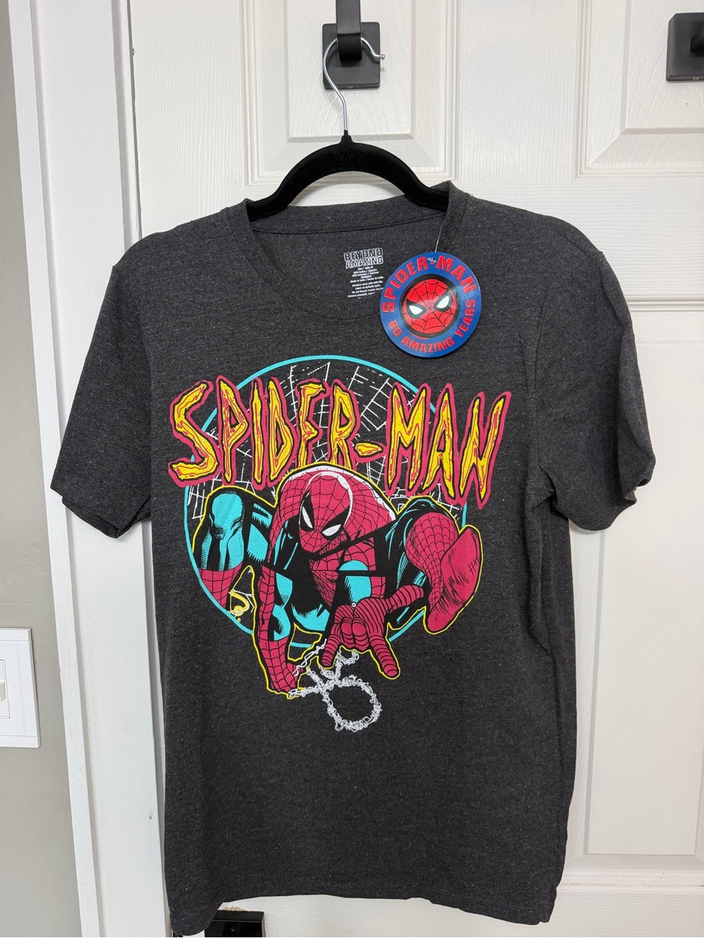 Marvel Spider-Man Short Sleeve Graphic Tee - Medium